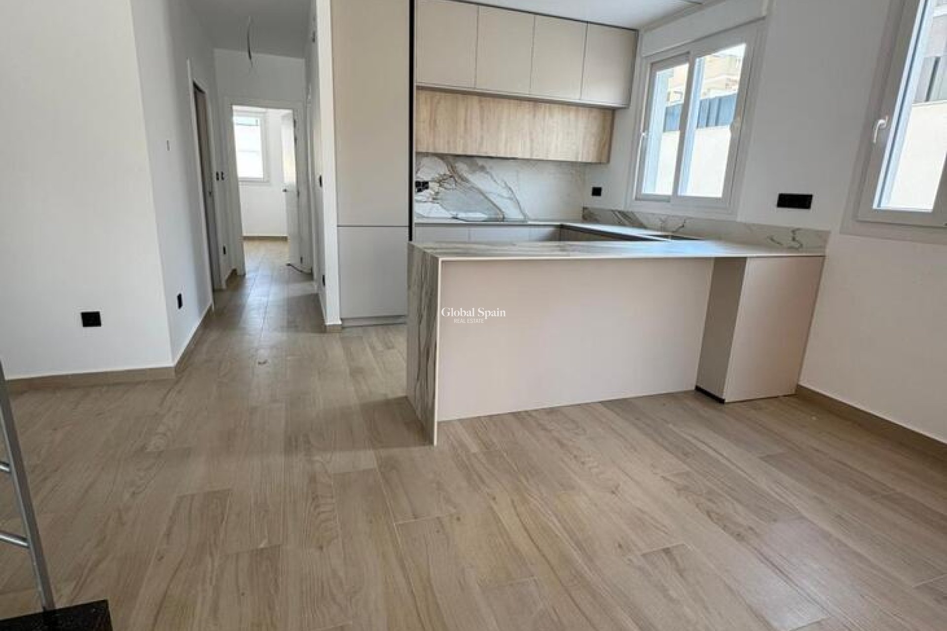 Revente - Villa Penthouse -
TORREVIEJA - Aguas Nuevas