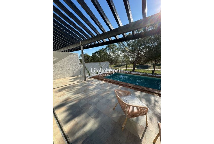 Revente - VILLA -
PERALEJA GOLF - Inland