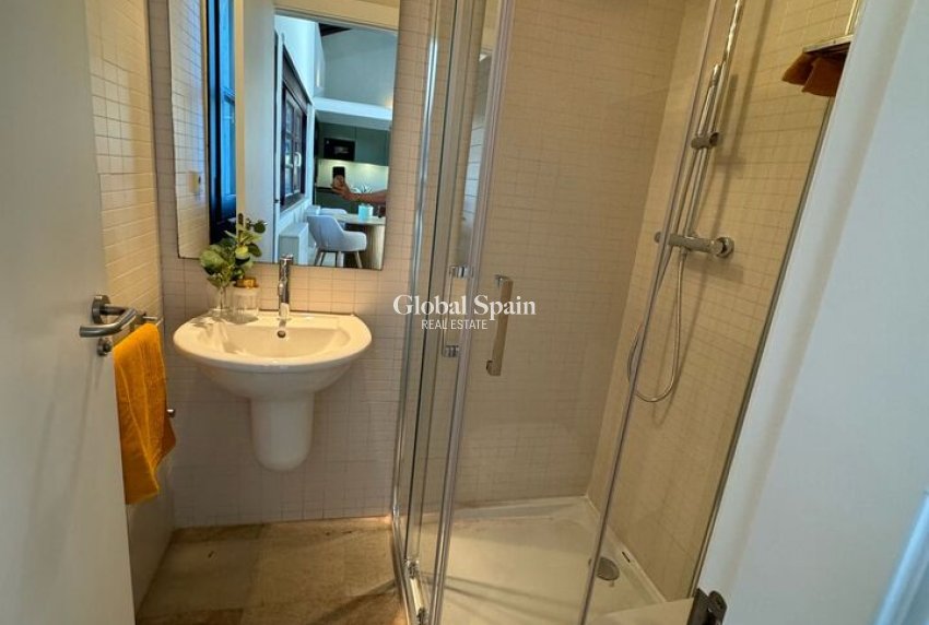 Revente - VILLA -
PERALEJA GOLF - Inland