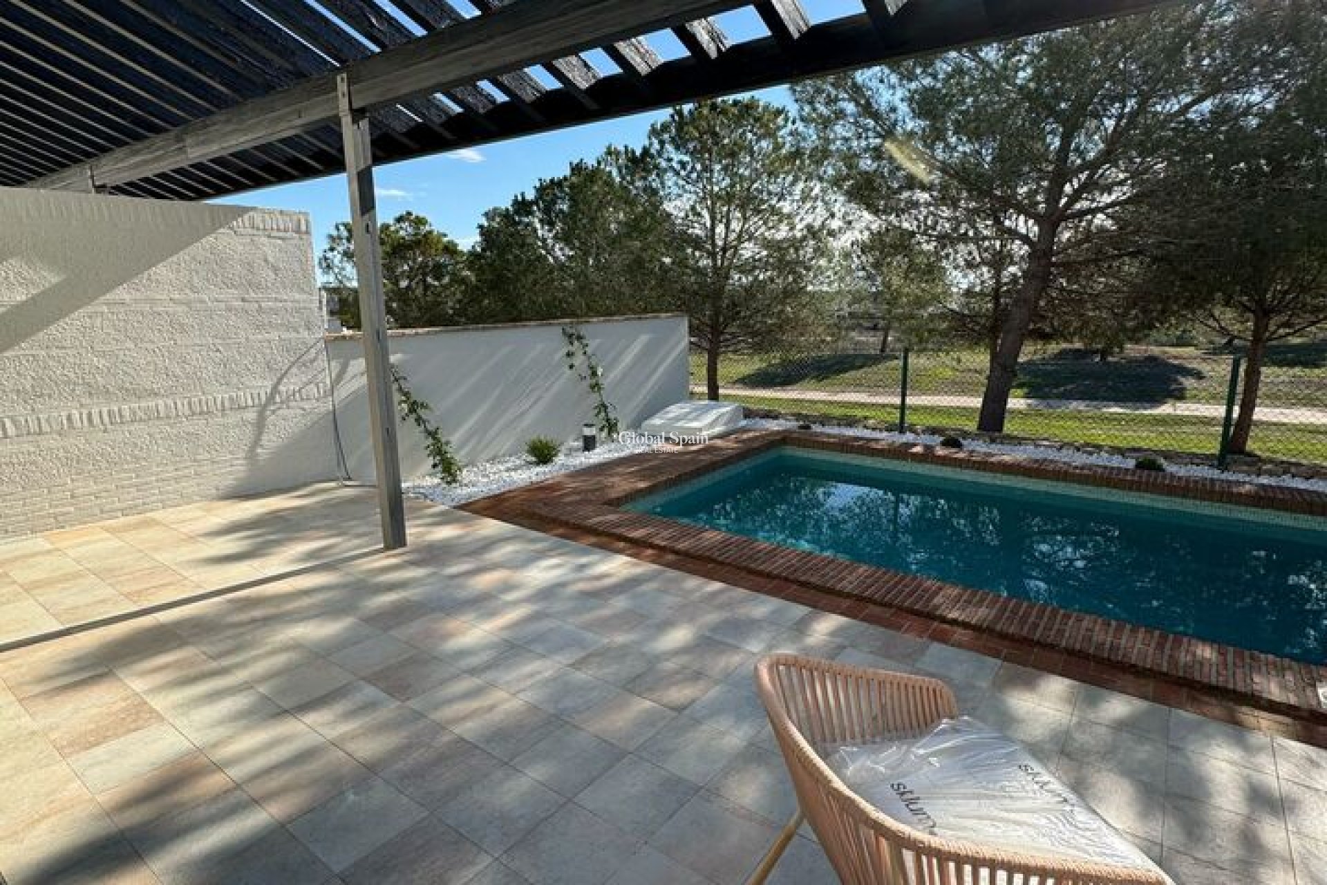 Revente - VILLA -
PERALEJA GOLF - Inland