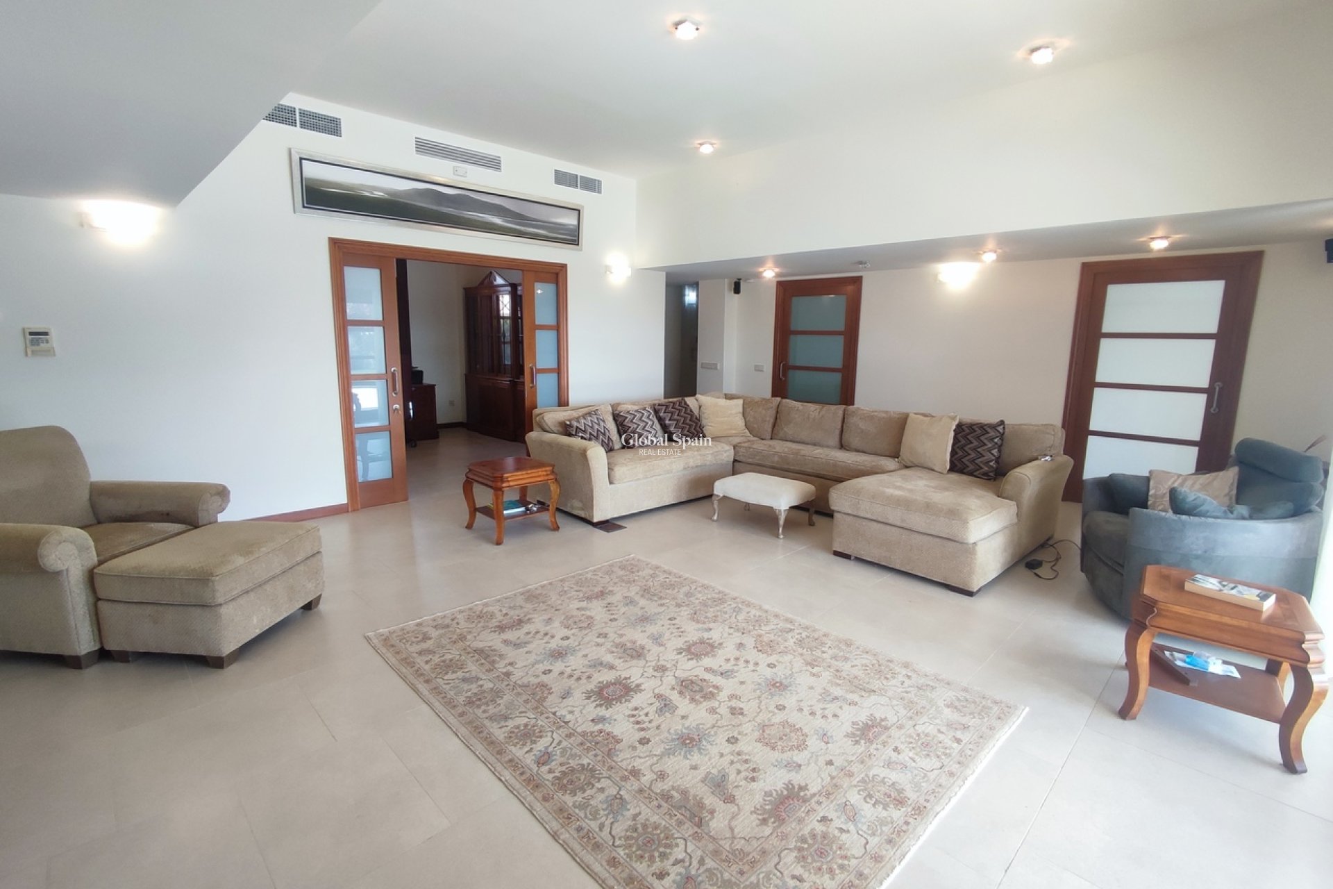 Revente - VILLA -
PERALEJA GOLF - Inland