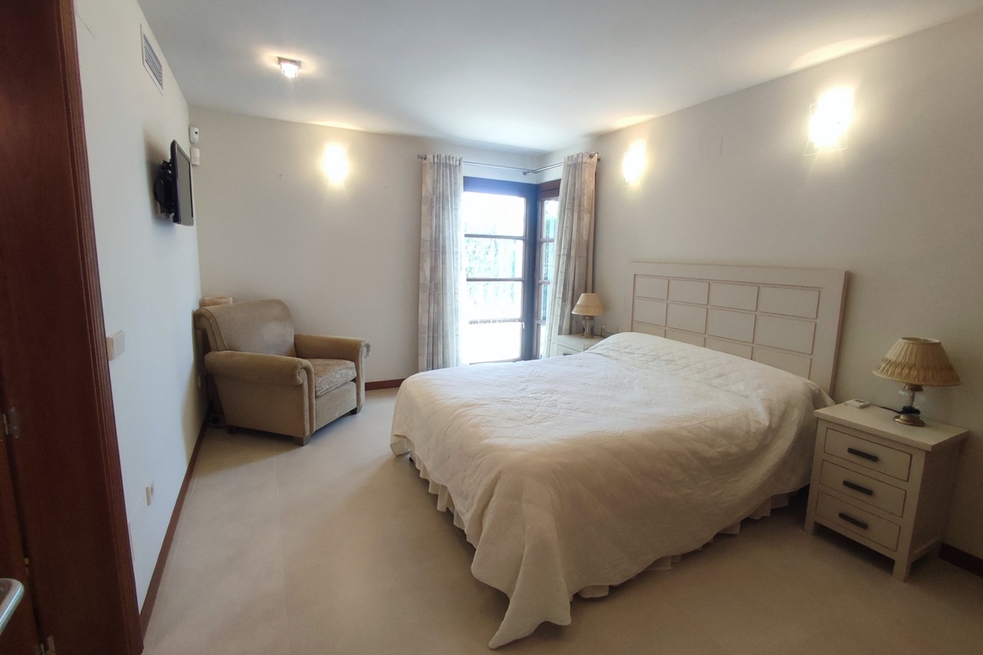 Revente - VILLA -
PERALEJA GOLF - Inland