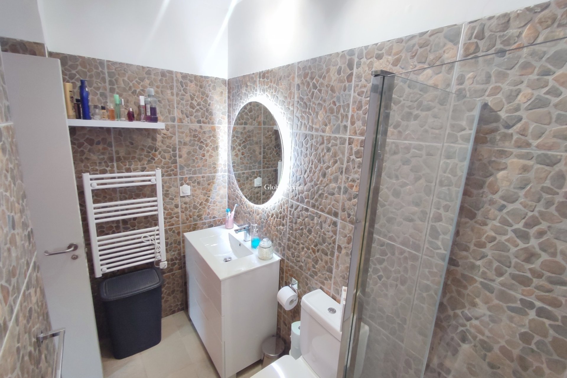 Revente - VILLA -
PERALEJA GOLF - Inland