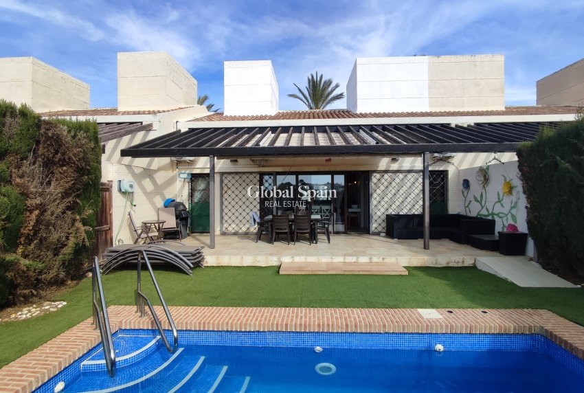 Revente - VILLA -
PERALEJA GOLF - Inland