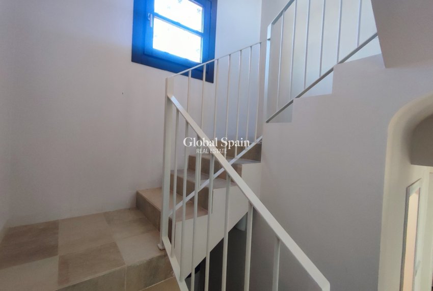 Revente - VILLA -
PERALEJA GOLF - Inland