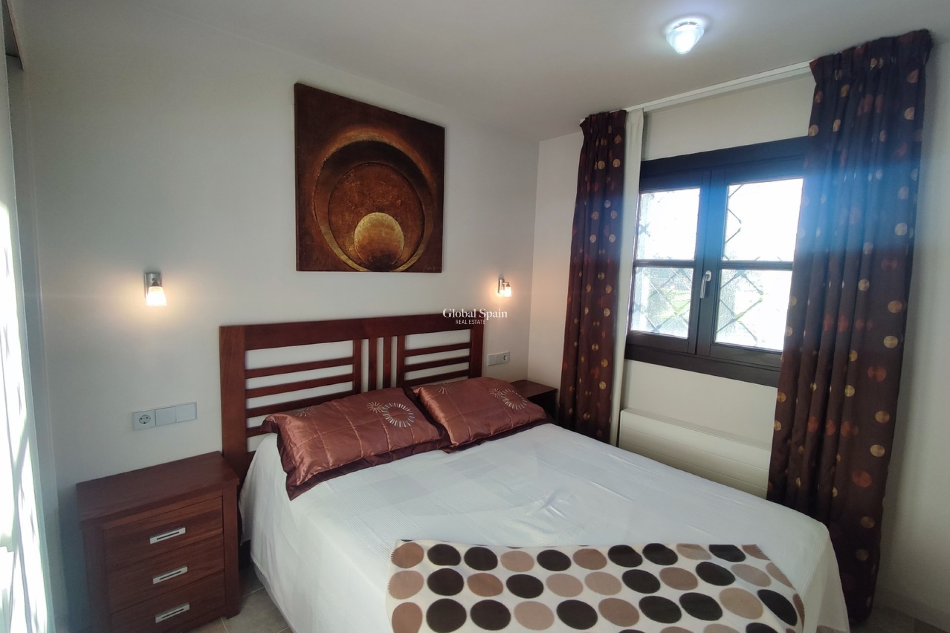 Revente - VILLA -
PERALEJA GOLF - Inland