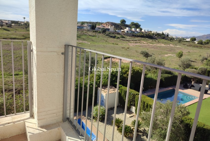 Revente - VILLA -
PERALEJA GOLF - Inland