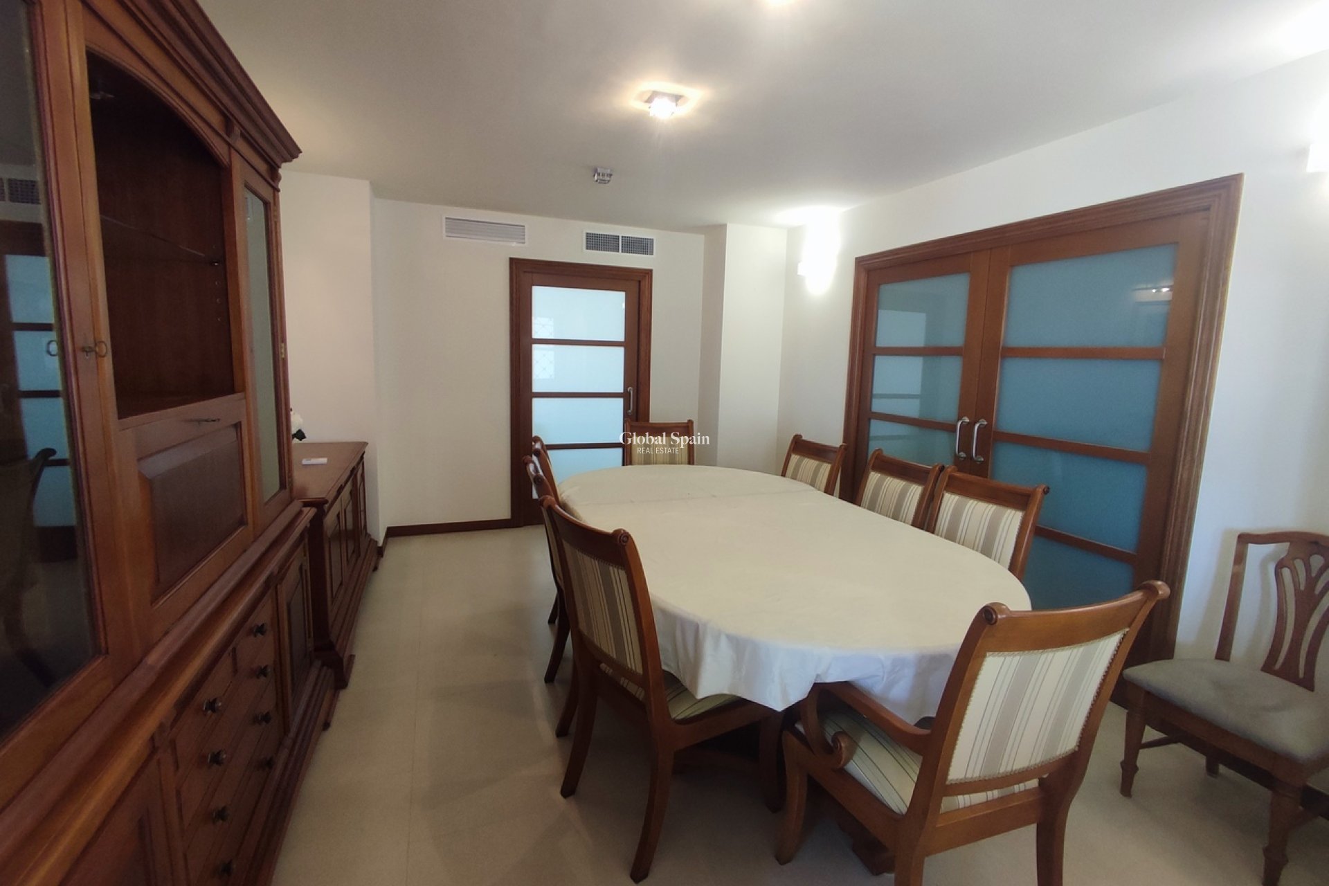 Revente - VILLA -
PERALEJA GOLF - Inland