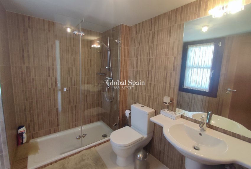 Revente - VILLA -
PERALEJA GOLF - Inland