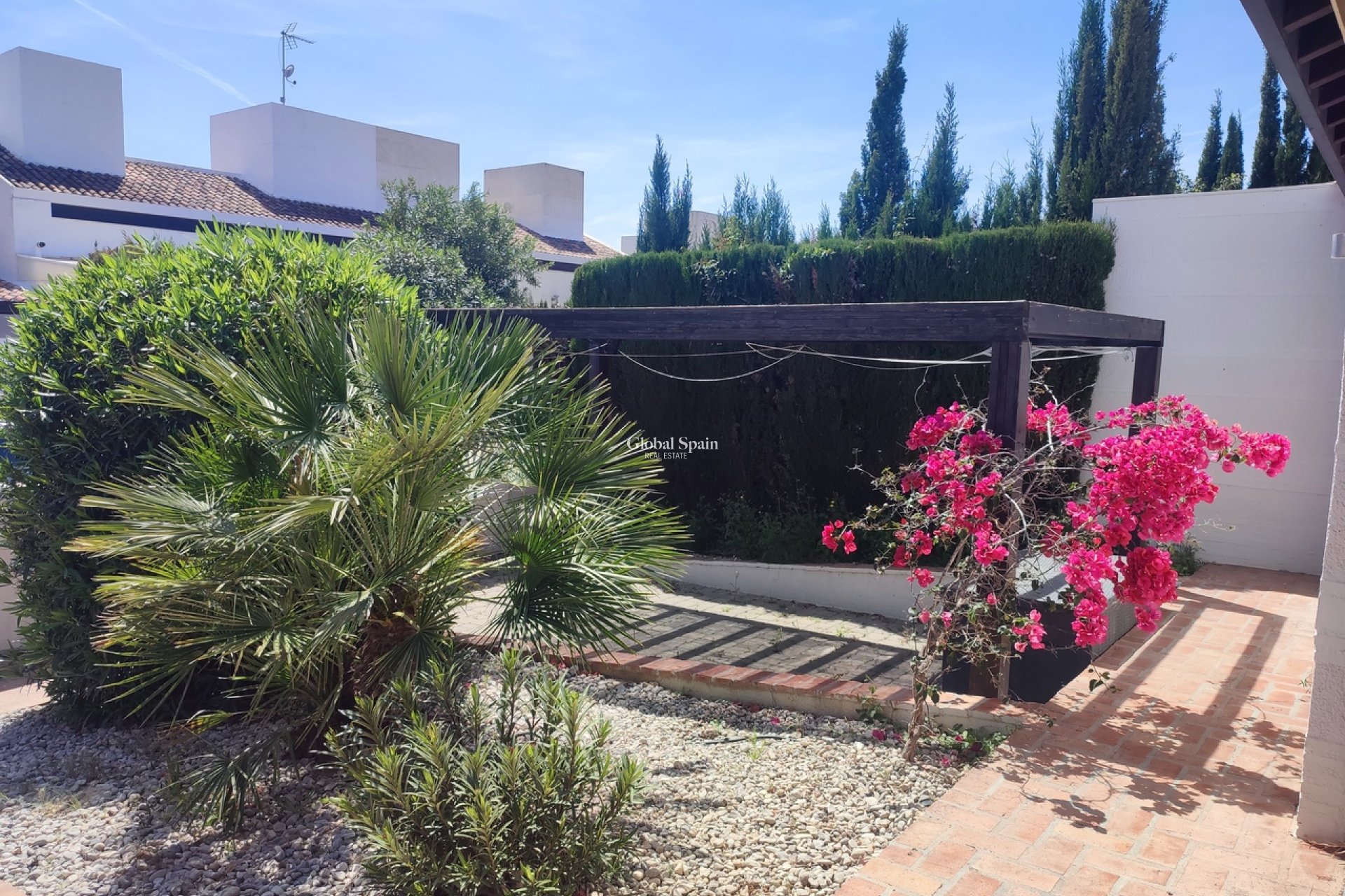 Revente - VILLA -
PERALEJA GOLF - Inland