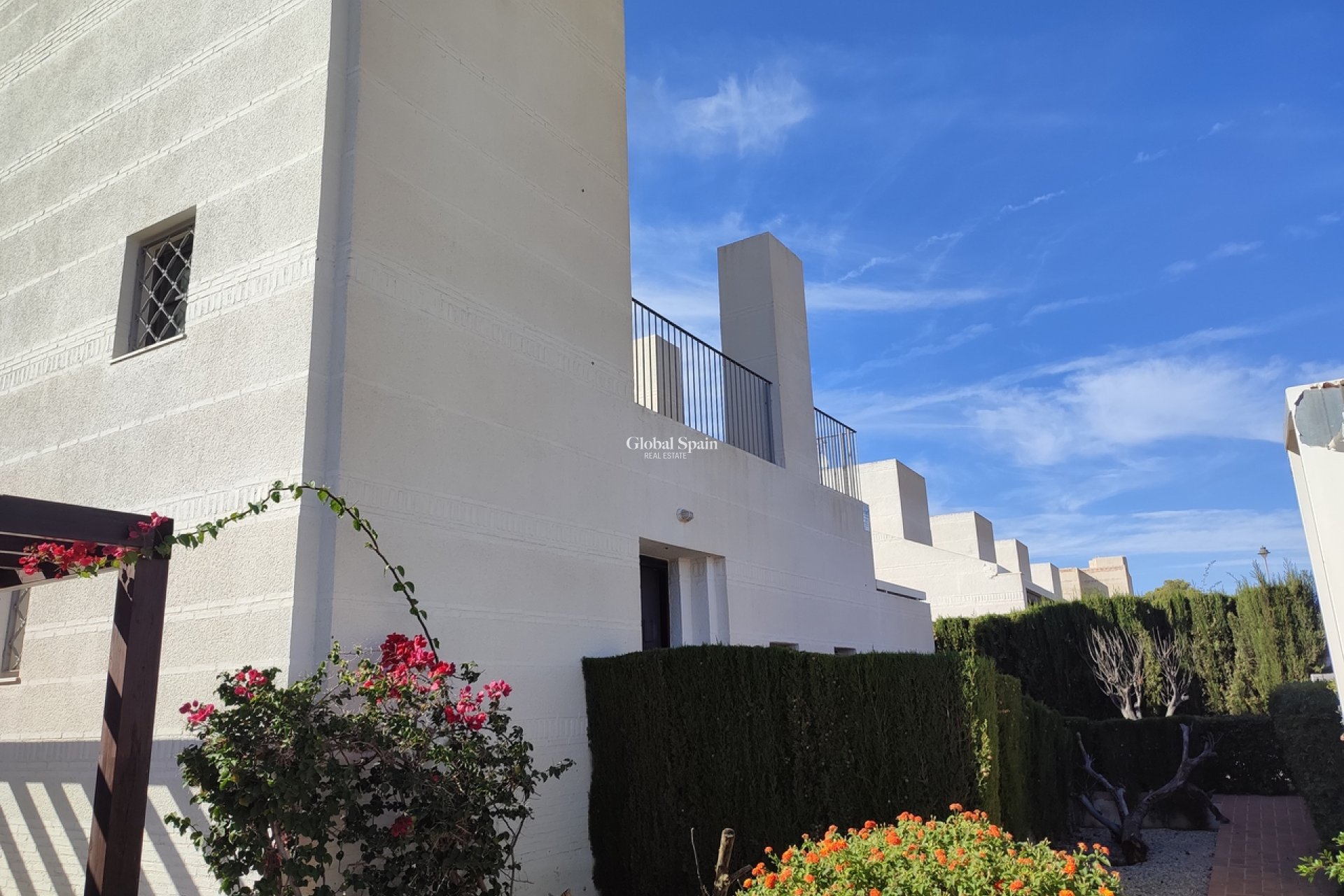 Revente - VILLA -
PERALEJA GOLF - Inland