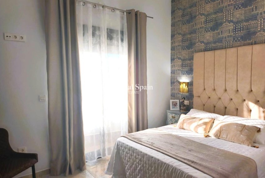 Revente - VILLA -
PILAR DE LA HORADADA - Costa Blanca