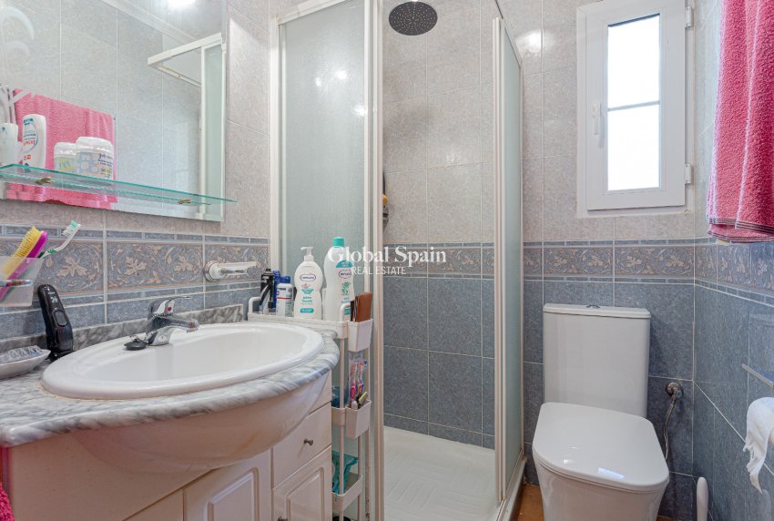 Revente - VILLA -
PILAR DE LA HORADADA - Costa Blanca