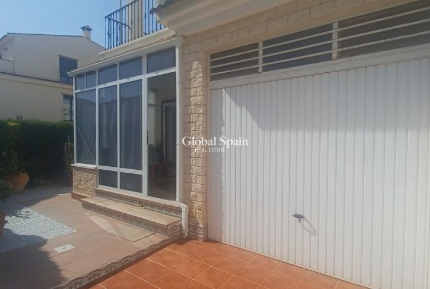 Revente - VILLA -
PILAR DE LA HORADADA - Costa Blanca