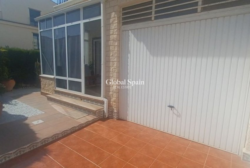 Revente - VILLA -
PILAR DE LA HORADADA - Costa Blanca