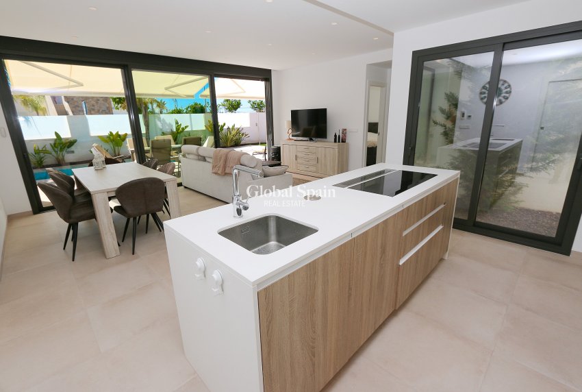 Revente - VILLA -
PILAR DE LA HORADADA - Costa Blanca