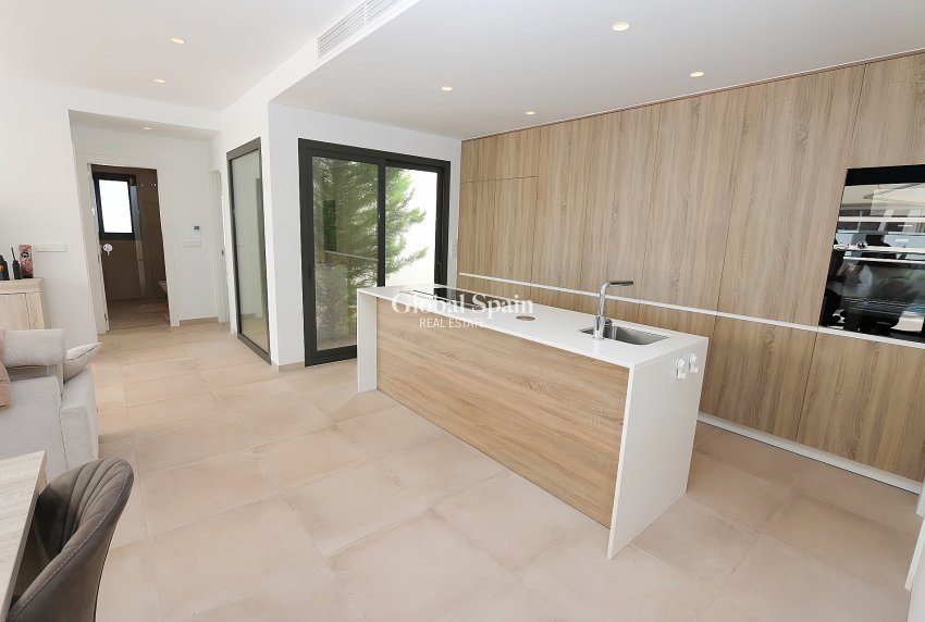 Revente - VILLA -
PILAR DE LA HORADADA - Costa Blanca