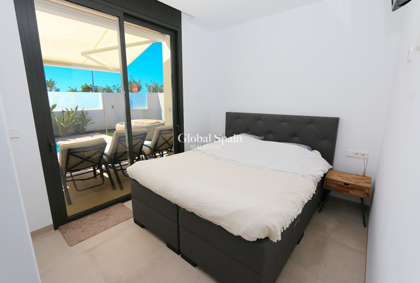 Revente - VILLA -
PILAR DE LA HORADADA - Costa Blanca