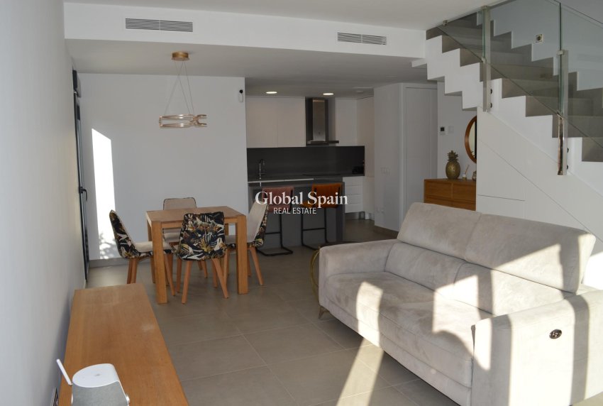 Revente - VILLA -
PILAR DE LA HORADADA - Las Higuericas