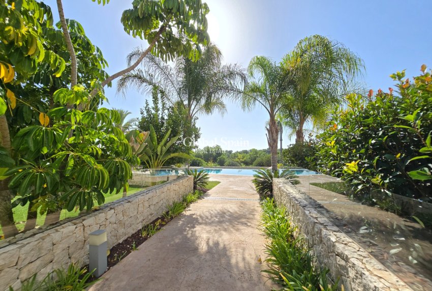 Revente - Villa -
PILAR DE LA HORADADA - Lo Romero Golf