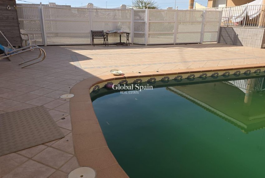 Revente - VILLA -
PILAR DE LA HORADADA - Pilar de la Horadada