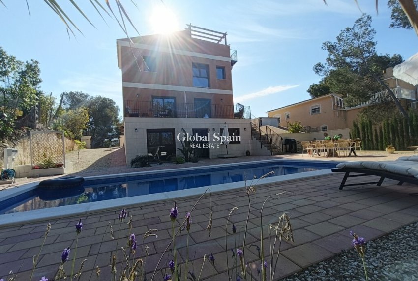 Revente - VILLA -
PILAR DE LA HORADADA - Pinar de Campoverde