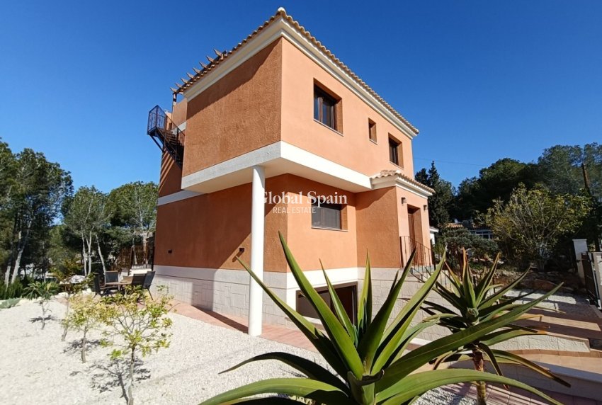 Revente - VILLA -
PILAR DE LA HORADADA - Pinar de Campoverde