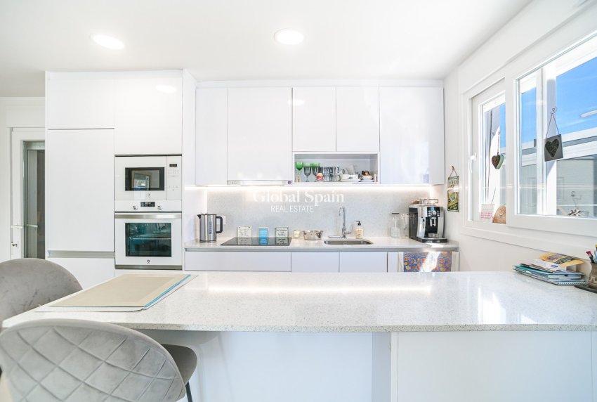 Revente - VILLA -
PILAR DE LA HORADADA