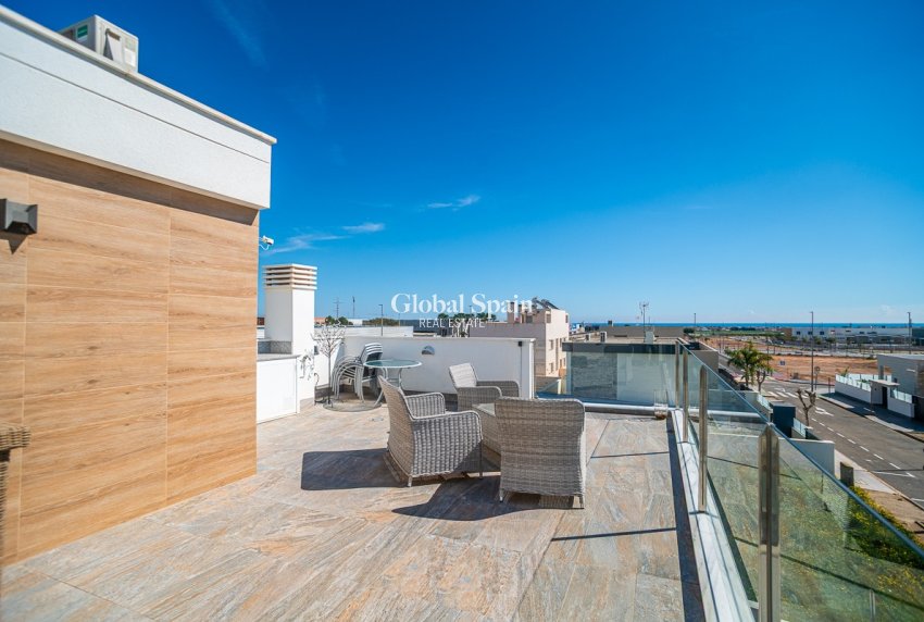 Revente - VILLA -
PILAR DE LA HORADADA