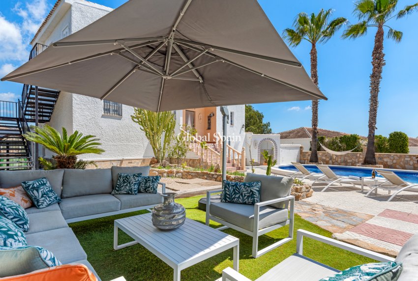Revente - VILLA -
PINAR DE CAMPOVERDE - Costa Blanca