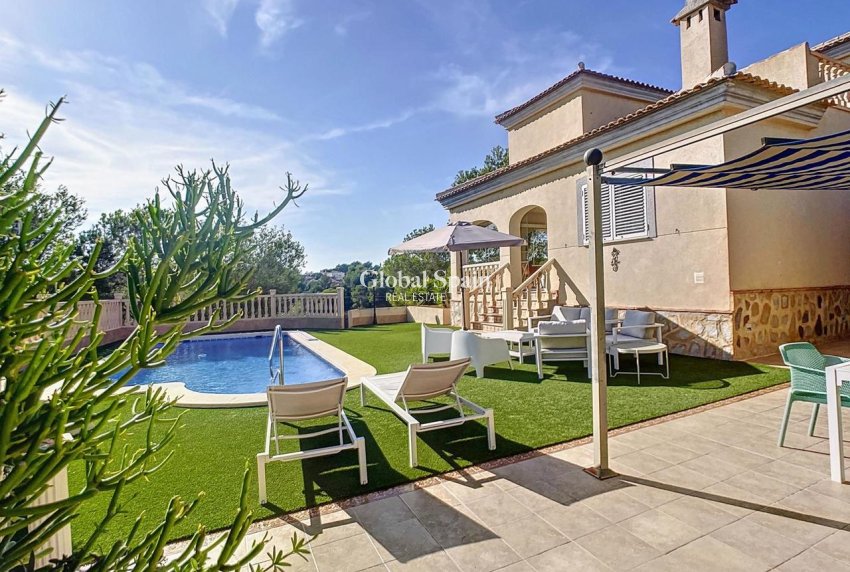Revente - VILLA -
PINAR DE CAMPOVERDE - Inland