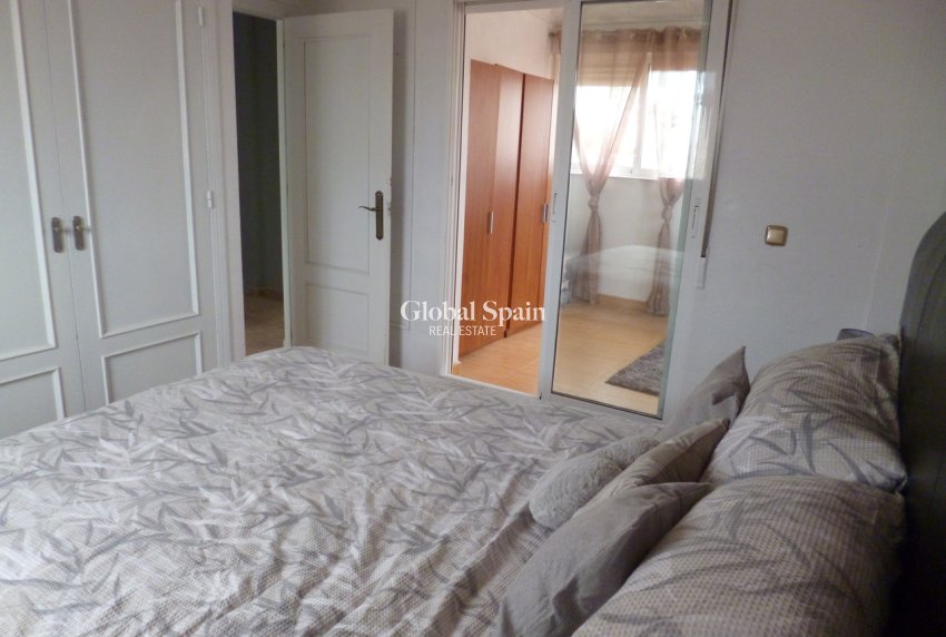 Revente - VILLA -
PLAYA FLAMENCA - Costa Blanca