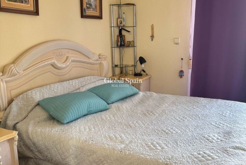 Revente - VILLA -
PLAYA FLAMENCA - Costa Blanca