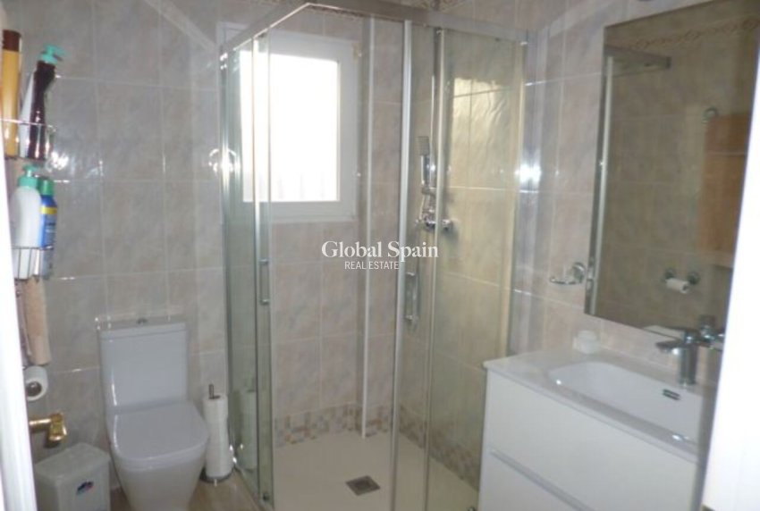 Revente - VILLA -
PLAYA FLAMENCA - Costa Blanca
