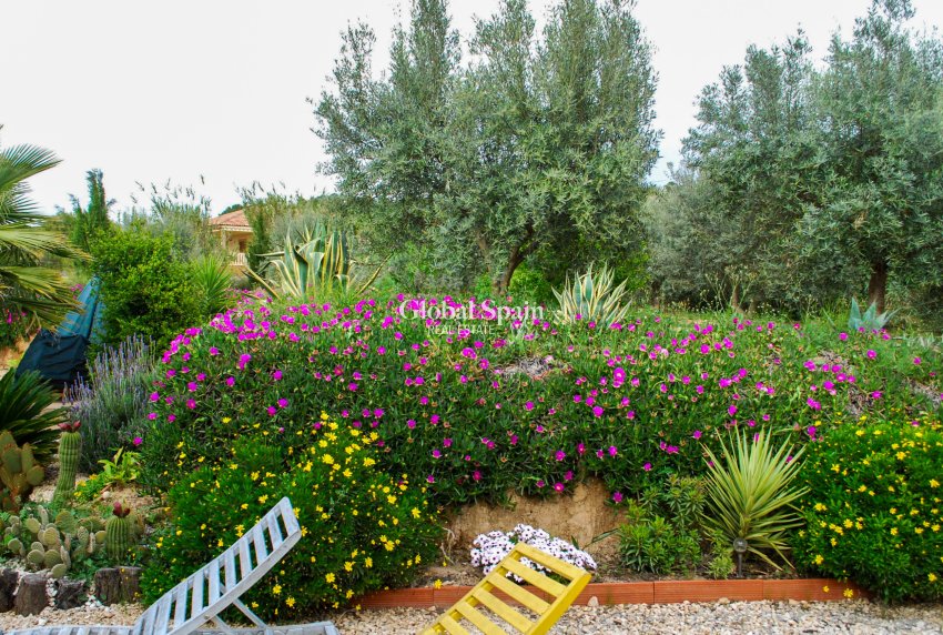 Revente - VILLA -
PLIEGO - Inland