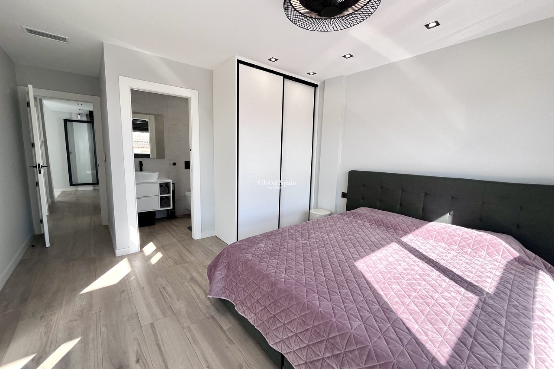 Revente - VILLA -
PUNTA PRIMA - Costa Blanca