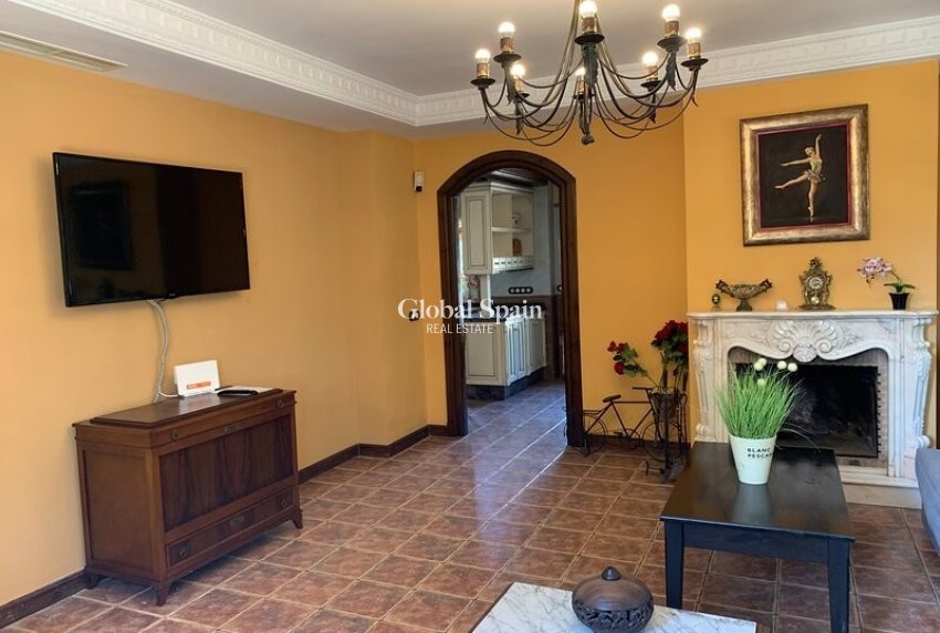 Revente - VILLA -
ROJALES - Ciudad Quesada