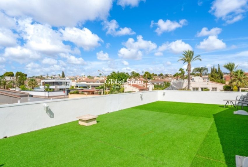 Revente - VILLA -
ROJALES - Ciudad Quesada