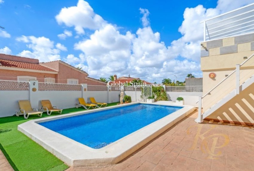 Revente - VILLA -
ROJALES - Ciudad Quesada