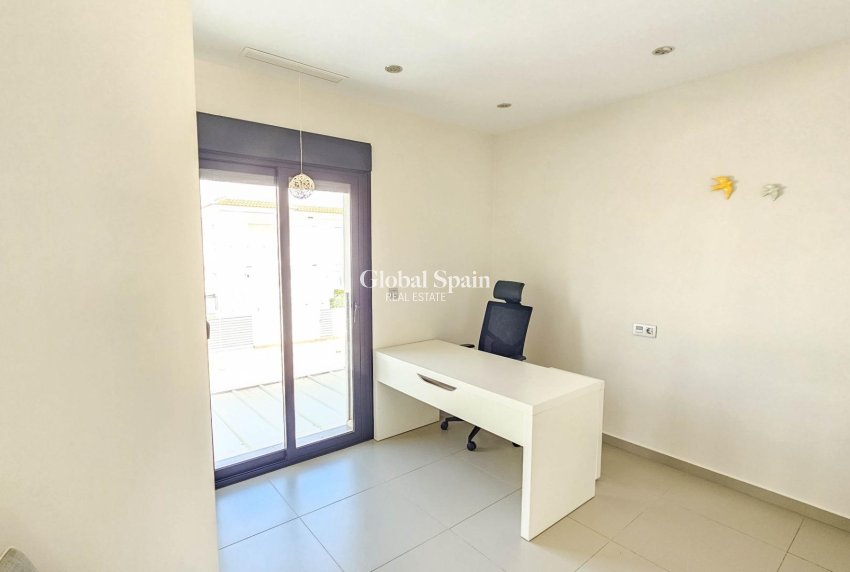 Revente - VILLA -
ROJALES - Cuidad Quesada