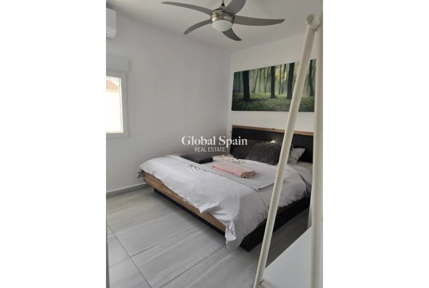 Revente - VILLA -
ROJALES - Inland