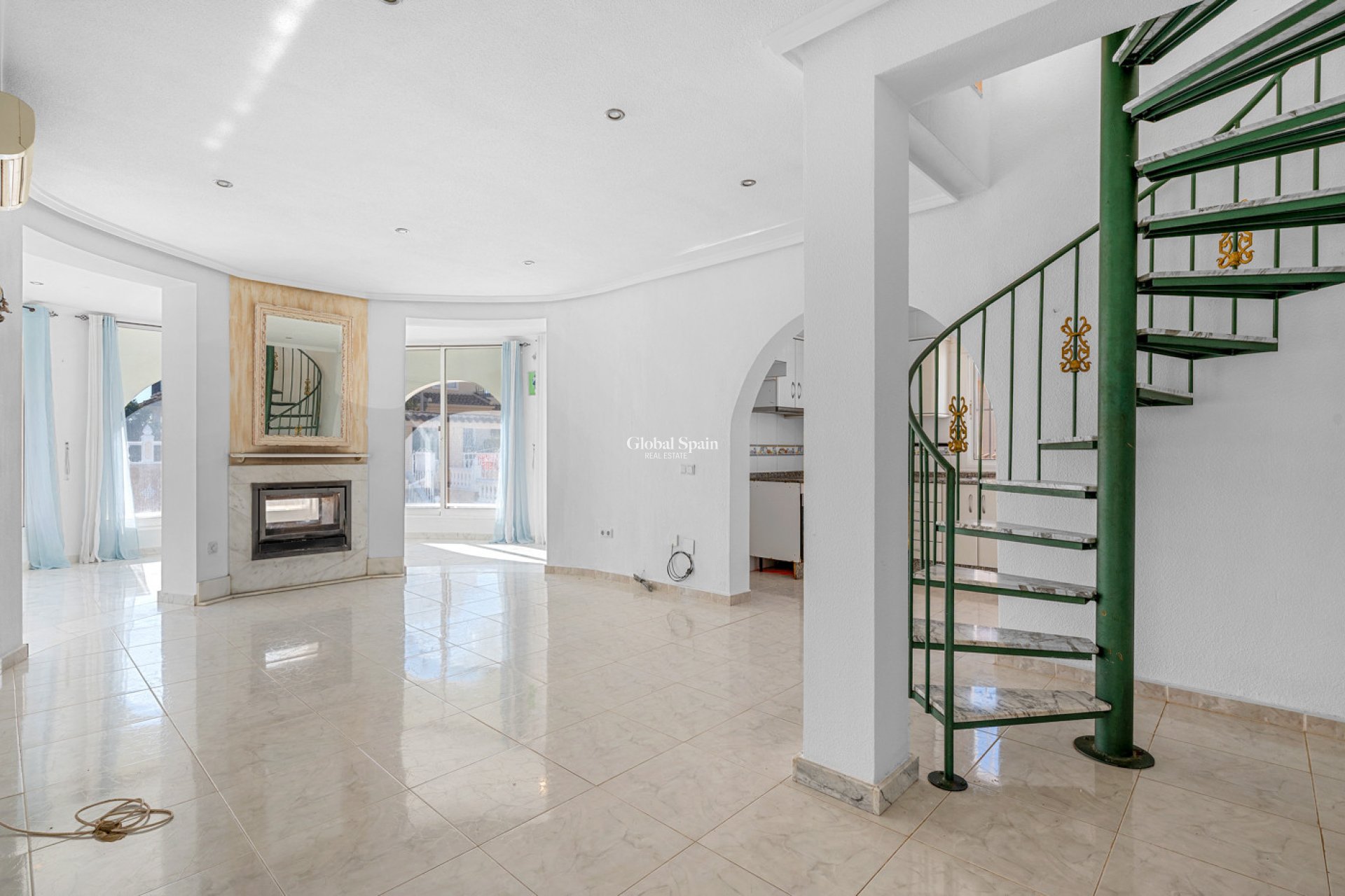 Revente - VILLA -
ROJALES - Inland