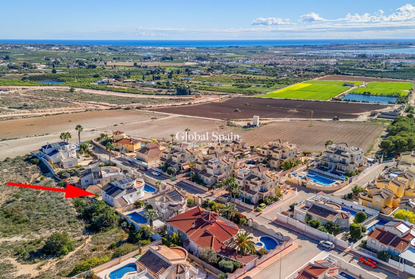 Revente - VILLA -
ROJALES - Inland