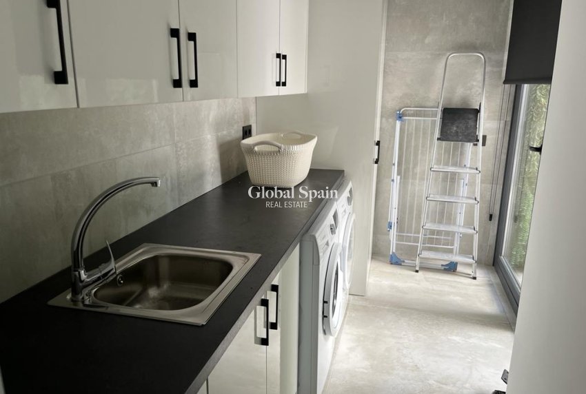 Revente - VILLA -
ROJALES - Inland