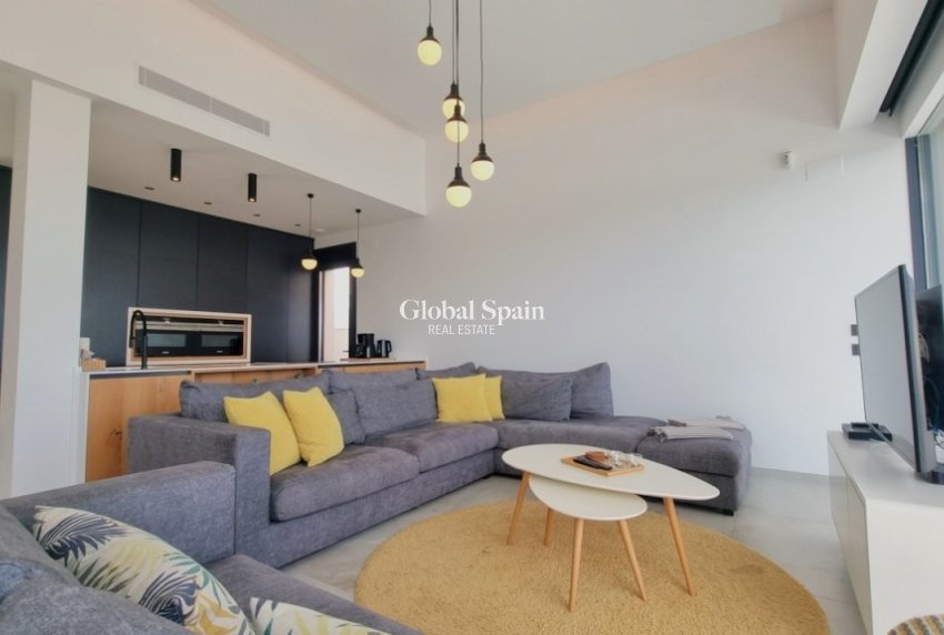 Revente - VILLA -
ROJALES - Inland