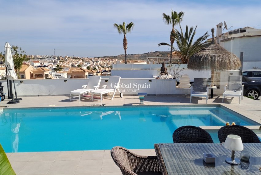 Revente - VILLA -
ROJALES - Inland