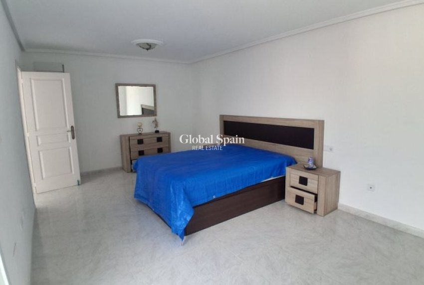 Revente - VILLA -
ROJALES - Inland