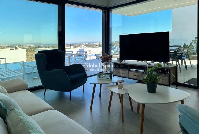 Revente - VILLA -
ROJALES - Inland