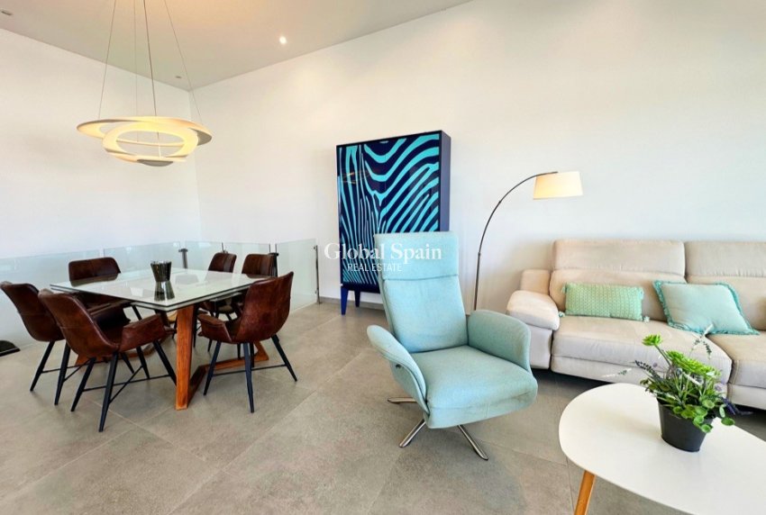 Revente - VILLA -
ROJALES - Inland