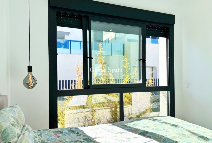 Revente - VILLA -
ROJALES - Inland